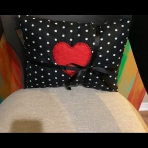 POLKA DOTS AND HEARTS ♥️ KEEPSAKE TRAVEL Pillow